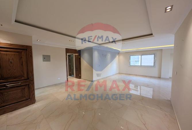 8230716 - Property Image 2