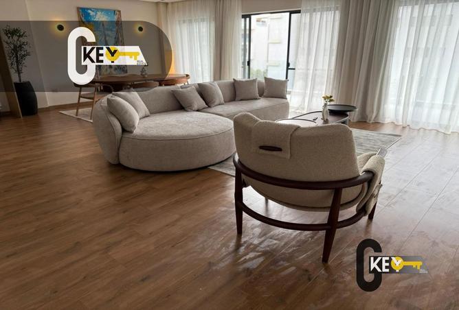 8029353 - Property Image 2