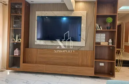 Apartment - 3 Bedrooms - 2 Bathrooms for sale in Crown central - 1st District - 6 October City - Giza