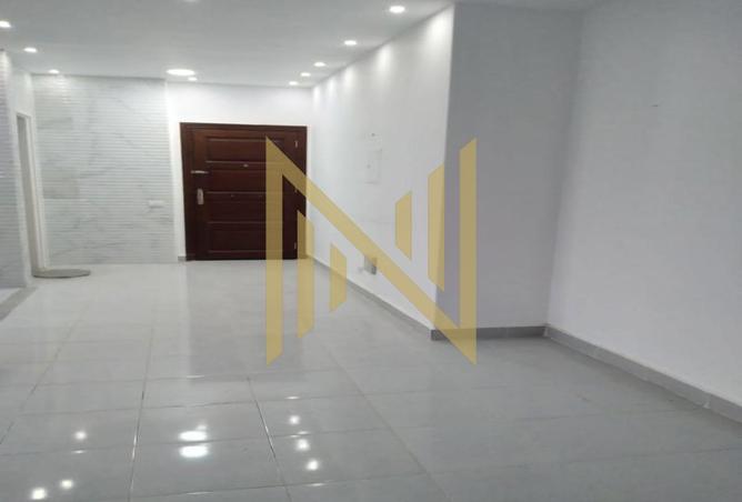 8373625 - Property Image 2