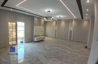 Apartment - 3 Bedrooms - 2 Bathrooms for rent in 7th District - Sheikh Zayed City - Giza