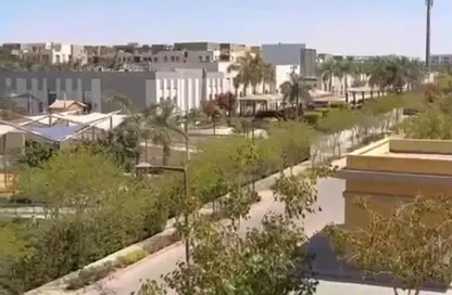Apartment - 3 Bedrooms - 2 Bathrooms for sale in Eastown - 5th Settlement Compounds - The 5th Settlement - New Cairo City - Cairo
