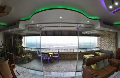 Apartment - 4 Bedrooms - 3 Bathrooms for sale in Cornish El Nile St. - Maadi - Hay El Maadi - Cairo