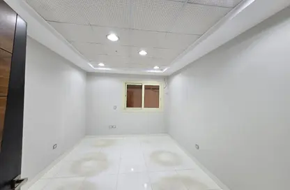Office Space - Studio - 3 Bathrooms for rent in Zahraa El Maadi - Hay El Maadi - Cairo