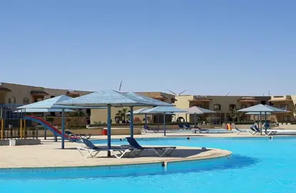 شاليه - 3 غرف نوم - 2 حمامات للبيع في ريجينا - العين السخنة - السويس
