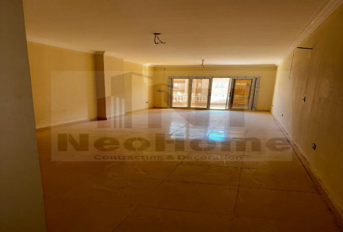 8244548 - Property Image 3