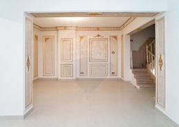 Apartment - 3 bedrooms - 3 bathrooms for للبيع in Al Ekbal St. - Laurent - Hay Sharq - Alexandria