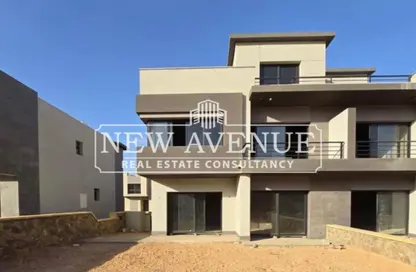 Townhouse - 3 Bedrooms - 3 Bathrooms for sale in Swan Lake Residence - 5th Settlement Compounds - The 5th Settlement - New Cairo City - Cairo