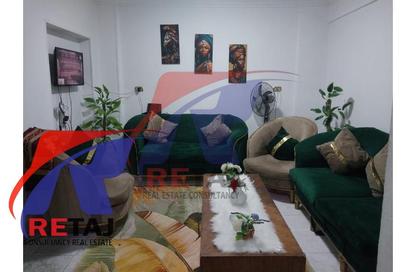 Apartment - 2 Bedrooms - 1 Bathroom for rent in Hassan Ma'moon St. - 6th Zone - Nasr City - Cairo