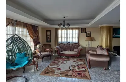 Apartment - 3 Bedrooms - 2 Bathrooms for sale in Hosny Ahmed Khalaf - 6th Zone - Nasr City - Cairo