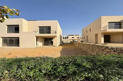فيلا - 4 غرف نوم - 3 حمامات للبيع في أو ويست - كمبوندات 6 أكتوبر - مدينة 6 أكتوبر - الجيزة