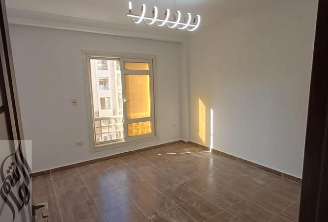 8185602 - Property Image 3