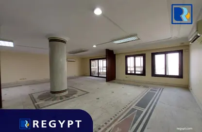 طابق كامل - استوديو - 3 حمامات للايجار في شارع كورنيش النيل - المعادي - حي المعادي - القاهرة