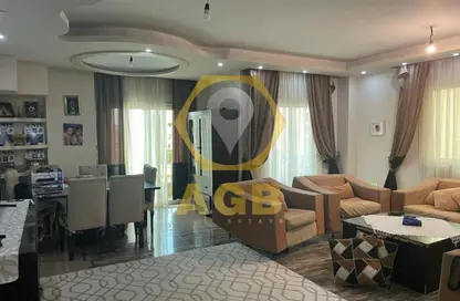 شقة - 3 غرف نوم - 3 حمامات للبيع في المجاورة الثالثة - الحي الثالث شرق - مدينة الشروق - القاهرة