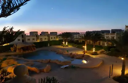 (بنتهاوس  (روف - 3 غرف نوم - 2 حمامات للبيع في قرية بلاجيو - العين السخنة - السويس
