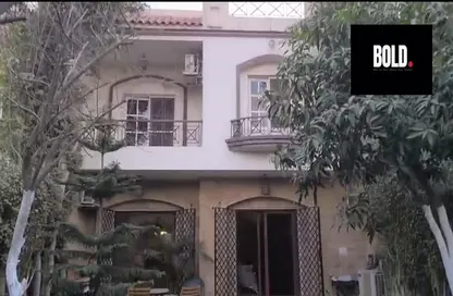 فيلا - 5 غرف نوم - 4 حمامات للبيع في حدائق المهندسين - الحي الرابع - الشيخ زايد - الجيزة