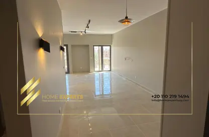 شقة - 3 غرف نوم - 2 حمامات للايجار في مون ريزيدنس - فيفث سكوير - التجمع الخامس - مدينة القاهرة الجديدة - القاهرة