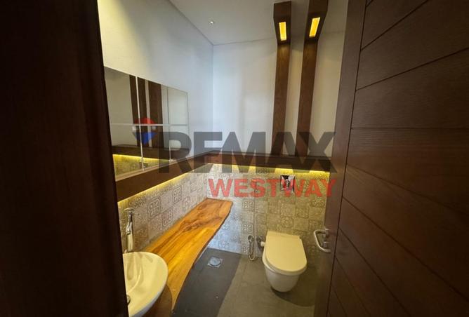 8322973 - Property Image 3