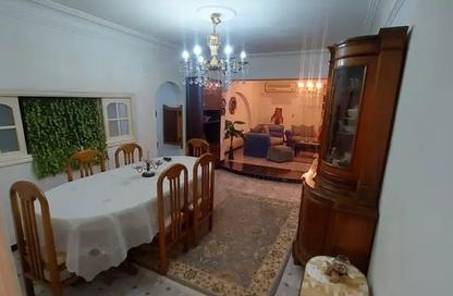 Apartment - 2 Bedrooms - 1 Bathroom for sale in Moez Al Dawla St. - 6th Zone - Nasr City - Cairo
