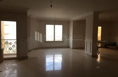 دوبلكس - 3 غرف نوم - 3 حمامات للبيع في المنطقة السياحية السادسة - المنطقة السياحية - الحي المتميز - مدينة 6 أكتوبر - الجيزة