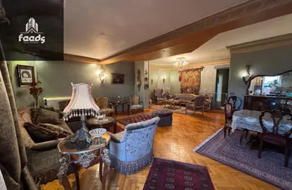 Apartment - 3 Bedrooms - 2 Bathrooms for sale in Zahraa Madinet Nasr School St. - 10th District - Nasr City - Cairo