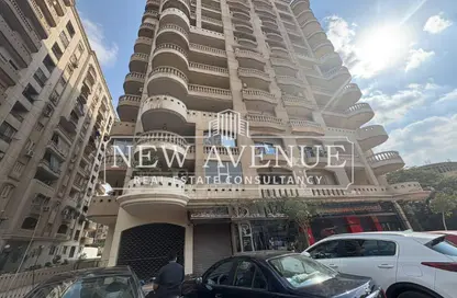 Retail - Studio - 2 Bathrooms for sale in Nasr City Towers - Nasr City Compounds - Nasr City - Cairo
