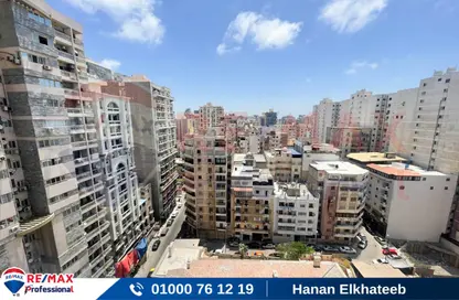 شقة - 6 غرف نوم - 2 حمامات للبيع في شارع شعراوي - لوران - حي شرق - الاسكندرية