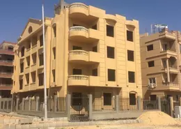 شقة - 3 غرف نوم - 3 حمامات للبيع في المجاورة الثالثة - المنطقة الثامنة - مدينة الشروق - القاهرة