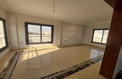 منزل مزدوج - 3 غرف نوم - 4 حمامات للبيع في مدينة وصال - كمبوندات الشروق - مدينة الشروق - القاهرة