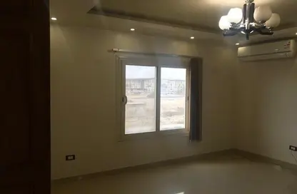 Office Space - Studio - 2 Bathrooms for rent in Al Shouyfat St. - District 1 - The 5th Settlement - New Cairo City - Cairo