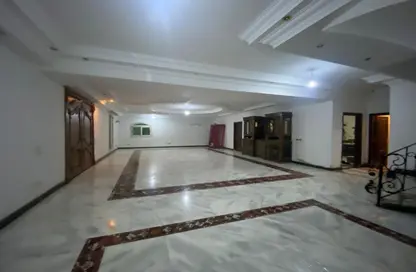 فيلا - 8 غرف نوم - 5 حمامات للبيع في البنفسج 3 - البنفسج - مدينة القاهرة الجديدة - القاهرة
