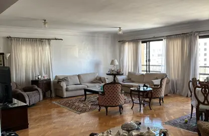 Apartment - 3 Bedrooms - 3 Bathrooms for sale in Mohandessin - Giza