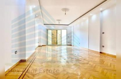 Apartment - 3 Bedrooms - 3 Bathrooms for rent in Roushdy St. - Roushdy - Hay Sharq - Alexandria