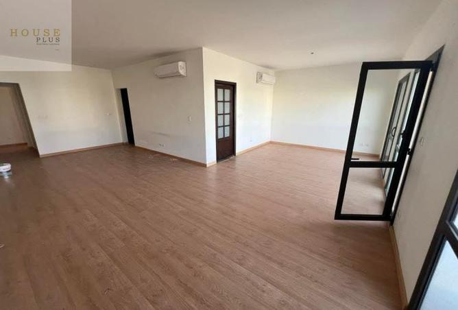 8098657 - Property Image 2