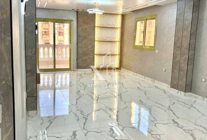 8013593 - Property Image 3