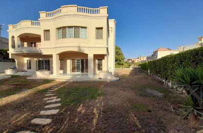 Villa - 7 Bedrooms - 3 Bathrooms for rent in Jannat October - 6 October Compounds - 6 October City - Giza