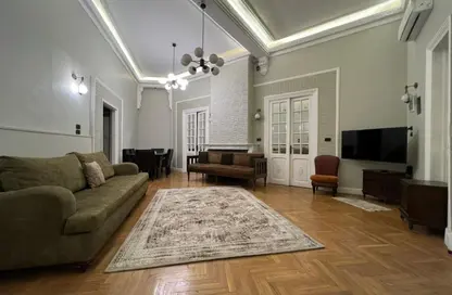 شقة - 3 غرف نوم - 2 حمامات للايجار في شارع محمد مظهر - الزمالك - القاهرة شقة - 3 غرف نوم - 2 حمامات للايجار في شارع محمد مظهر - الزمالك - القاهرة