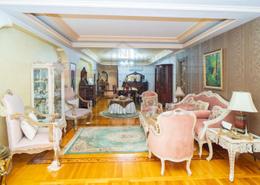 Apartment - 3 bedrooms - 2 bathrooms for للبيع in Al Farek Ismail Srhank St. - Laurent - Hay Sharq - Alexandria