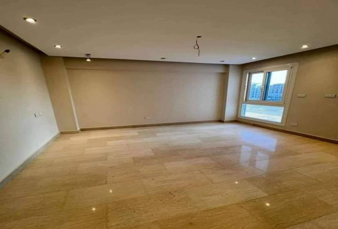 8047069 - Property Image 3