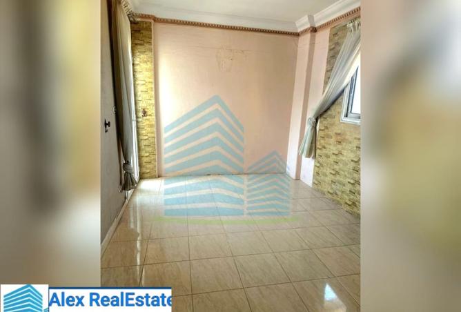 8147804 - Property Image 3