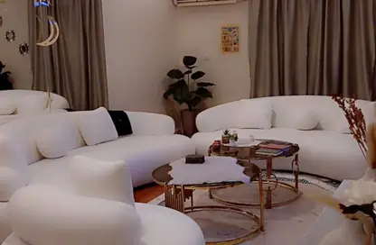 Apartment - 3 Bedrooms - 2 Bathrooms for rent in Ahmed Al Zomor St. - 9th Zone - Nasr City - Cairo