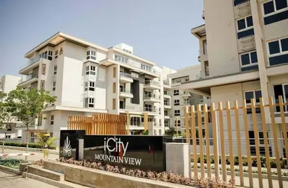 Apartment - 3 Bedrooms - 2 Bathrooms for sale in Mountain View iCity - 5th Settlement Compounds - The 5th Settlement - New Cairo City - Cairo