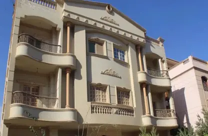 Apartment - 3 Bedrooms - 3 Bathrooms for sale in Al Narges 2 - Al Narges - New Cairo City - Cairo