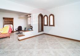 Apartment - 4 bedrooms - 2 bathrooms for للبيع in Glim - Hay Sharq - Alexandria
