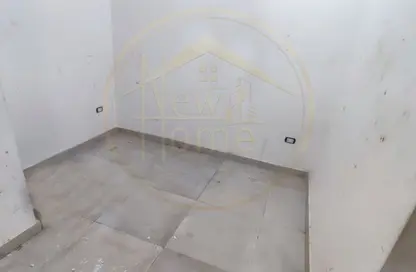 محل تجاري - استوديو - 1 حمام للايجار في فلمنج - حي شرق - الاسكندرية