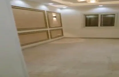 شقة - 3 غرف نوم - 1 حمام للبيع في شارع وادي النيل - المهندسين - الجيزة