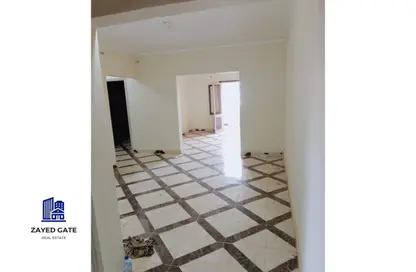 شقة - 3 غرف نوم - 1 حمام للبيع في الحي الاول - الشيخ زايد - الجيزة