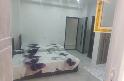 طابق كامل - 5 غرف نوم - 5 حمامات للبيع في متفرع من شارع الكفراوي - الحي الثاني - مدينة 6 أكتوبر - الجيزة