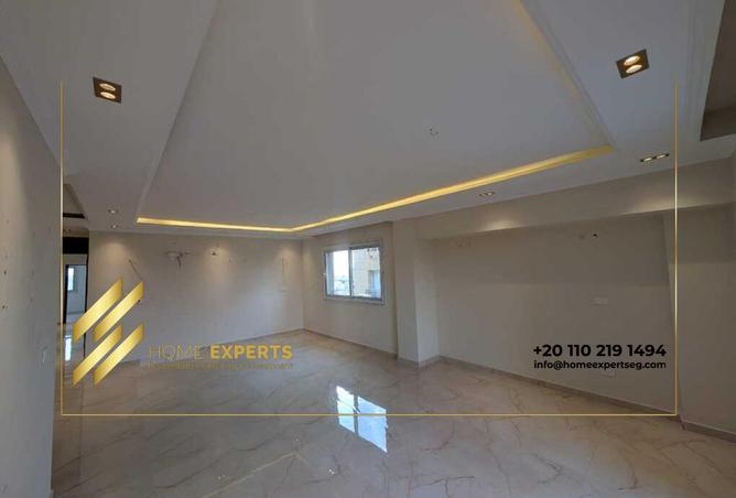 8025947 - Property Image 3