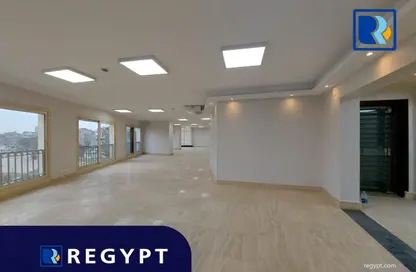 Office Space - Studio - 6 Bathrooms for rent in Al Laselky St. - El Laselky - New Maadi - Hay El Maadi - Cairo